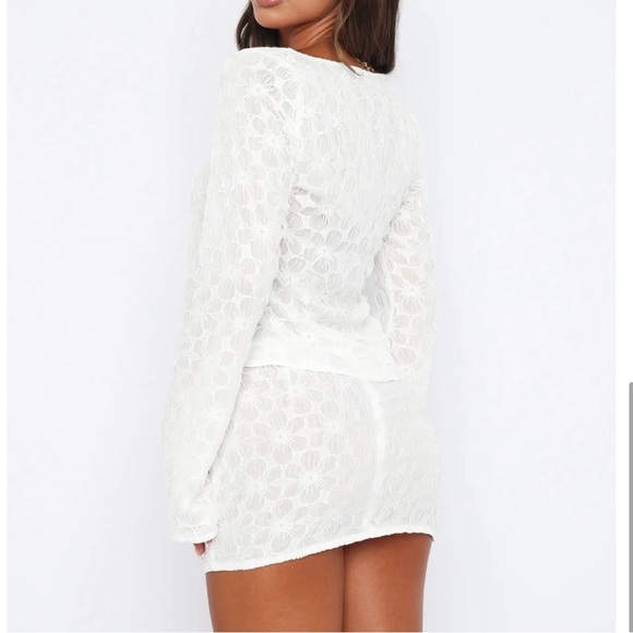 NWOT White Fox SET Long Sleeve Tie Front Top & Matching Mini Skirt Floral Lace S - Picture 5 of 6